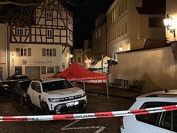 Polizei stoppt bewaffneten Mann in Ansbach mit Sch&uuml;ssen