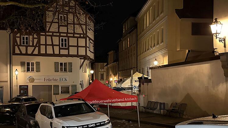 Polizei stoppt bewaffneten Mann in Ansbach mit Schüssen