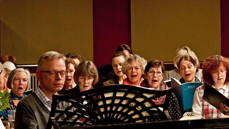 Der Coburger Bachchor bei der ProbenarbeitFoto: Jochen Berger