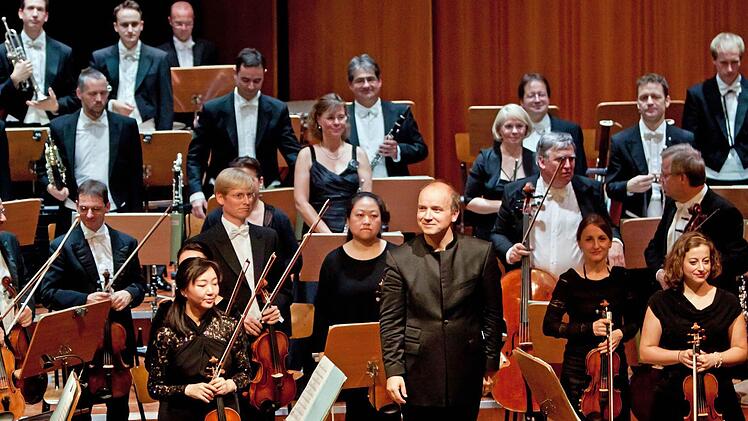 Impressionen vom Sinfoniekonzert des Landestheaters im Coburger Kongresshaus.Foto: Jochen Berger
