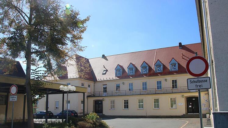 Die Mainleuser Schule. Foto: Jürgen Gärtner