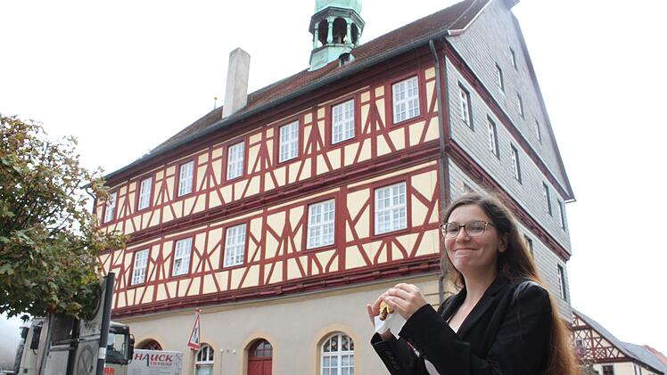 Bratwurst im Freien gibt in Bad Staffelstein bislang nur auf Festen - oder aus einer heißen Theke einer Metzgerei geholt. Fotos: Ramona Popp