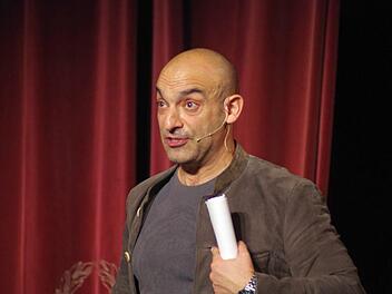 Django Asül im Kissinger Kurtheater. Klaus Werner