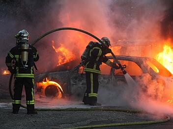 Auto brennt auf A3