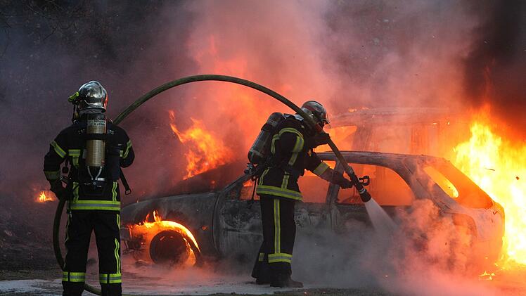 Auto brennt auf A3