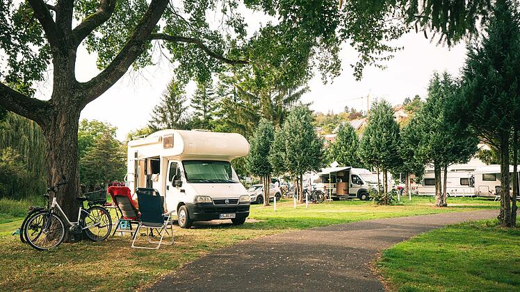 Im KNAUS Campingpark (Frickenhausen, Fr&auml;nkisches Weinland)