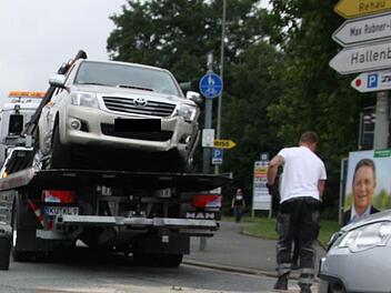 An der Schauer-Kreuzung kracht es immer wieder. Foto: Archiv/Katrin Geyer, Grafik: Michael Beetz