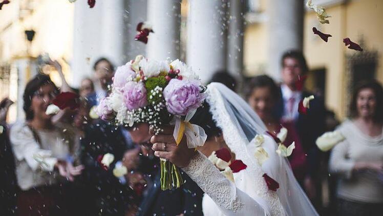 Ein Hochzeitspaar in Coburg nahm es nach der Hochzeitsfeier nicht so genau mit dem Bezahlen der entstandenen Rechnung. Symbolfoto: pixabay.com/ Pexels