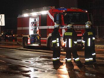Rohrbruch löst Feuerwehreinsatz in Bamberg aus: Wassermassen drohen in Haus zu laufen
