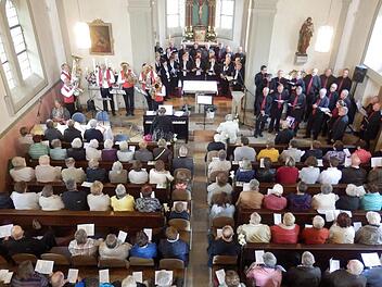 Im Zeiler Käppele erklangen Lieder zu Ehren der Gottesmutter - diesmal im 21. Jahr. Foto: Brigitte Hamm