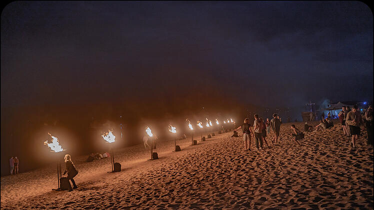 Love, Fire & Electronic Beats!