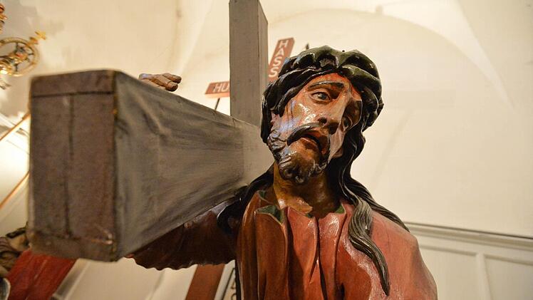 Der kreuztragende Jesus - eine Figur, die heute den Gärtnern, Landwirten und Gemüsehändlern anvertraut ist.  Foto: Ronald Rinklef