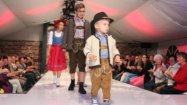Der Nachwuchs der Familie Murk machte eine gute Figur auf dem Laufsteg. Foto: Evi Seeger