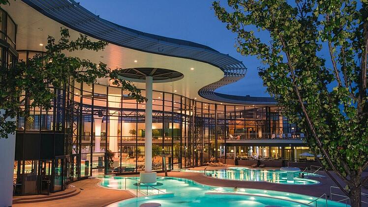 In den Becken der Kisssalis-Therme in Bad Kissingen kommt jeder "runter". Foto: KissSalisTherme