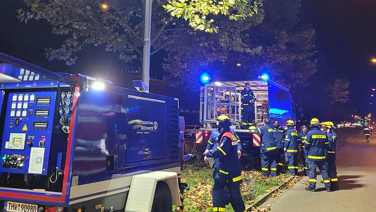 Gro&szlig;einsatz in N&uuml;rnberg: "Vollbrand" in Innenstadt betrifft mehrere H&auml;user - 100.000 Euro Schaden