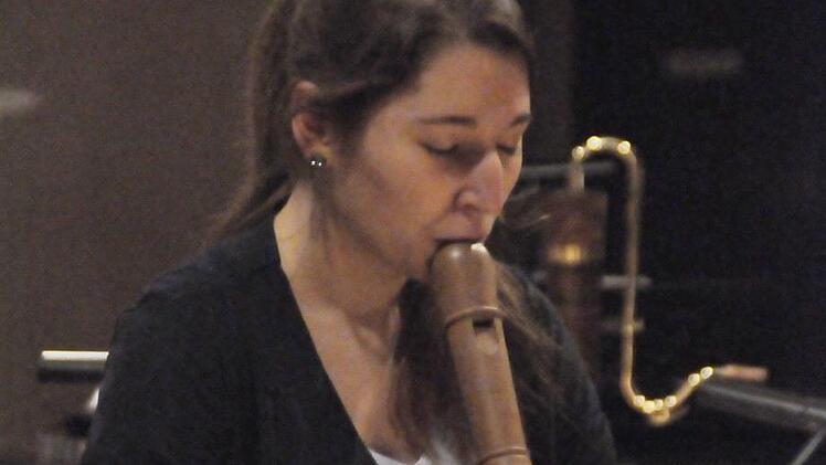 Barbara Stumpf bezauberte mit der Tenorblockflöte und einem avantgardistischen Werk als Solistin. Foto: Peter Klopf