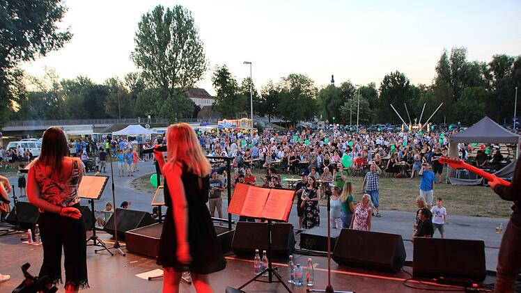 Zum Abschluss des Kulturfeuerwerks gab es die "Sounds of Höchstadt".  Foto: Andreas Dorsch