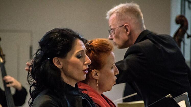 Großen Eindruck bei den zahlreichen Zuhörern in der Morizkirche hinterließ die Aufführung von Antonin Dvoráks "Stabat Mater" durch den Coburger Bachchor.Foto: Jochen Berger