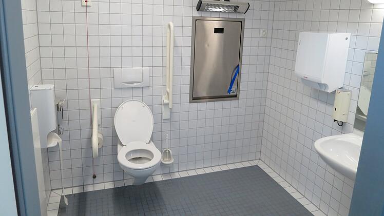 Coburg: Barrierefreies WC im Stadthaus wieder nutzbar - Anzeige noch außer Betrieb