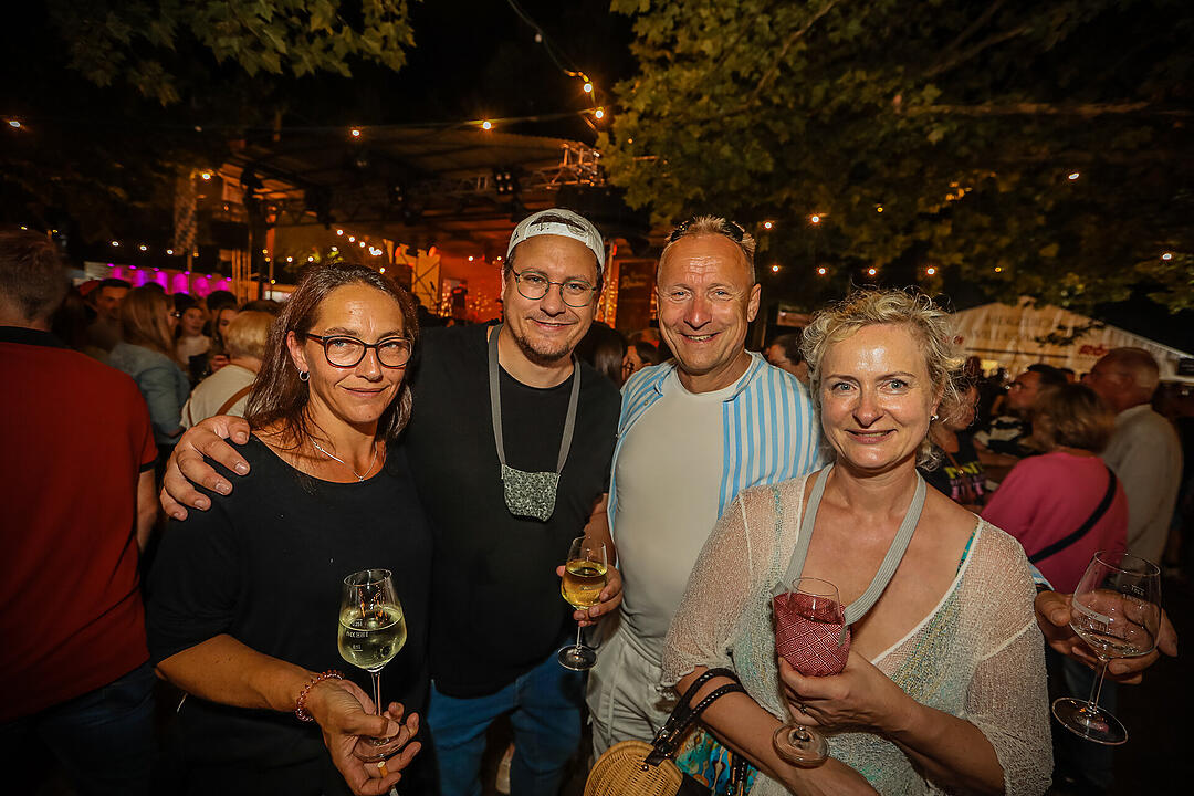 Impressionen vom größten Weinfest in Franken!