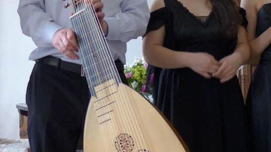 Stefan Haas (Theorbe), Marianna Uzankichyan (Klavier) und Yasuka Morizono (Violine).