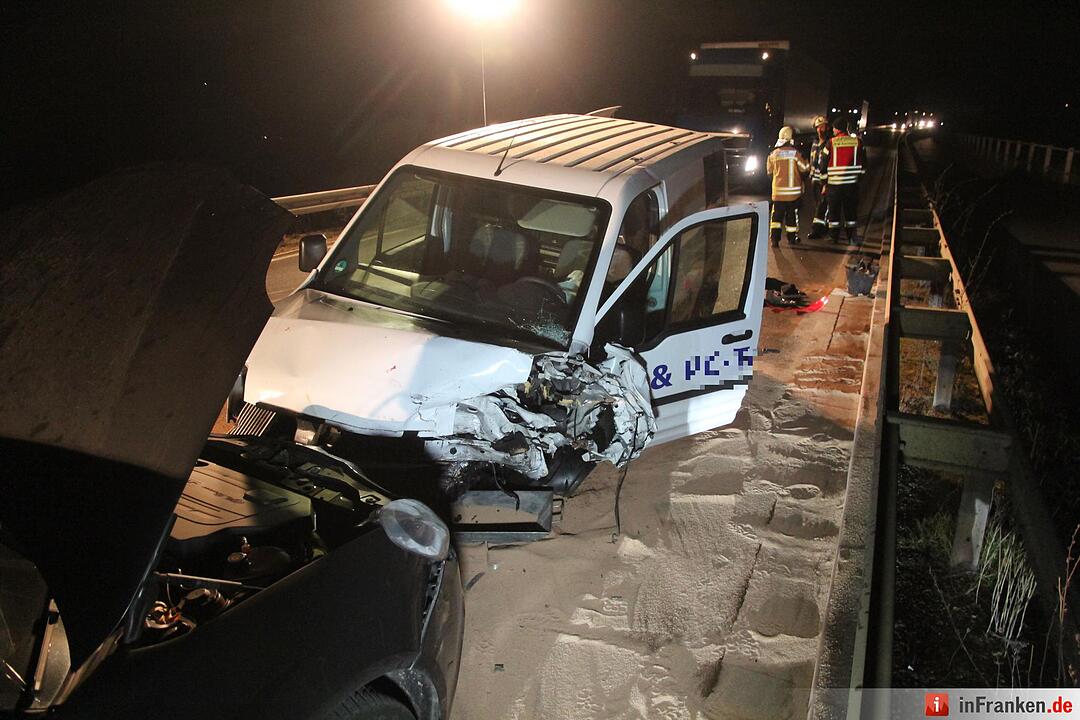 Sechs Verletzte nach Kollision auf der B470