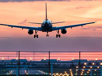 Sieben neue Verbindungen stehen auf dem Winterflugplan des Albrecht Dürer Airport in Nürnberg. Symbolfoto: Daniel Karmann/dpa