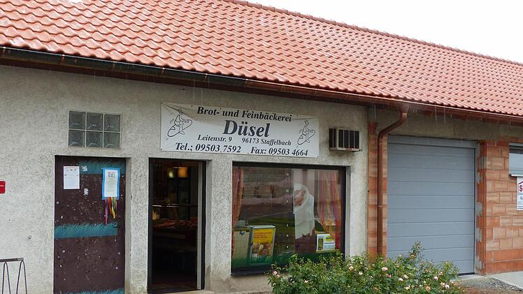 Reinhard Düsel von der gleichnamigen Bäckerei kann sich vorstellen, in seiner Filiale in Stettfeld das Geldkartenterminal einzurichten. Foto: Christian Ziegler