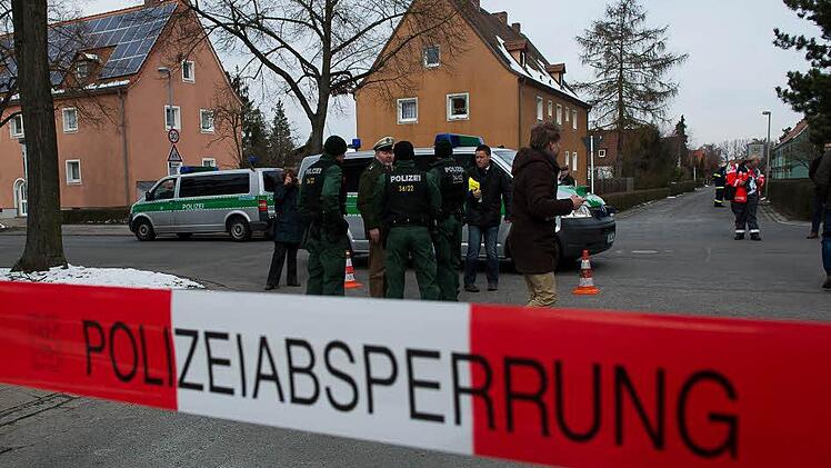 Insgesamt überwachten 45 Absperrposten den evakuierten Bereich um die Fundstelle. Foto: Tobias Köpplinger