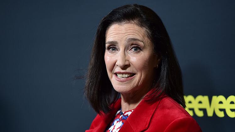 Mimi Rogers ist eine vielseitige Schauspielerin, die in den letzten Jahren vor allem im Fernsehen erfolgreich war.