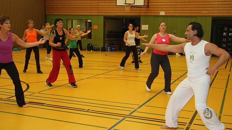 Niko macht's vor, alle anderen machen mit.