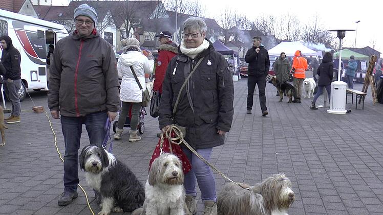 Claudia und Peter Horn kamen extra aus Bayreuth mit ihren Vierbeinern Ludwig, Alex und Luke. Christian Licha