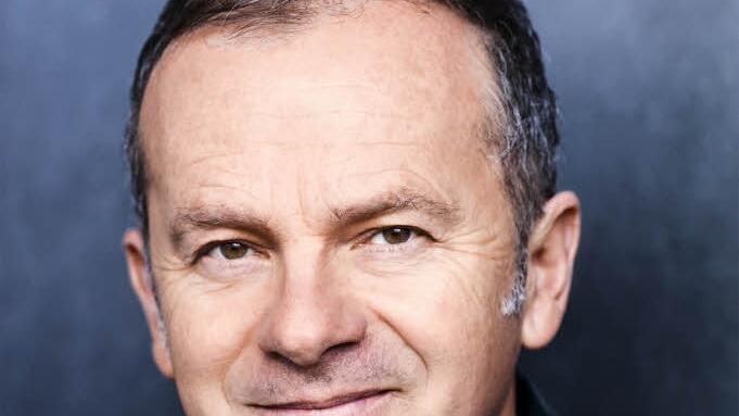 Rechtzeitig zum 30. Bühnenjubiläum stellt Deutschlands Vers-Sager, wie sich Willy Astor selber gerne nennt, seine neuen Kreationen aus dem Wortspiel-Studio. Mit "Reim Time" gastiert der Münchner am Donnerstagabend, 20 Uhr, in der Dr.-Stammberger-Halle. Foto: privat