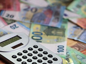 Diskussion über Haushalt 2025: Bezirk Oberfranken schlägt Alarm - "Explodierende Sozialkosten" Diskussion über Haushalt 2025: Bezirk Oberfranken schlägt Alarm - "Explodierende Sozialkosten"