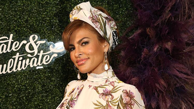 Eva Mendes hatte zwar mit Burgern nichts am Hut, daf&uuml;r mit Pizza.