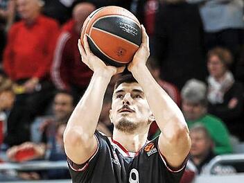 Luka Mitrovic trug nur f&uuml;r eine Saison das Trikot der Bamberger Bundesliga-Basketballer. Foto: Daniel L&ouml;b