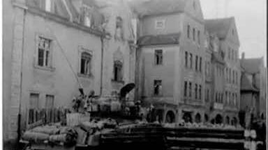 Die ersten amerikanischen Panzer rollen in Bamberg ein. Foto: Archiv