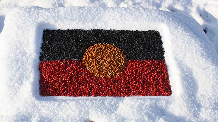 "Aborigines" - die australischen Ureinwohner haben tatsächlich eine Flagge Foto: Hubert Kolling