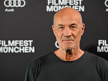 Heiner Lauterbach hat in der NDR-Sendung "Das! Rote Sofa" &uuml;ber seinen Kampf gegen den Alkohol gesprochen.