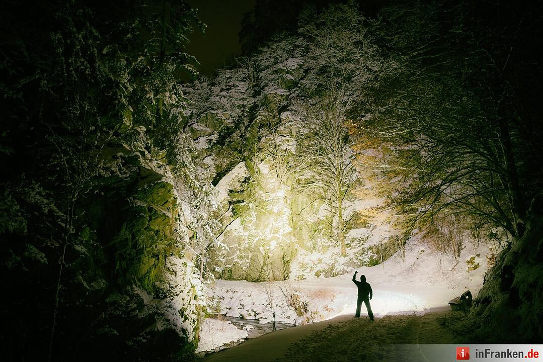 Feuer und Eis in der Steinachklamm im Steinachtal