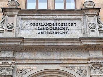 Das Gericht stand vor einem Dilemma: die Angeklagten ins Gefängnis schicken - oder dem Opfer eine Rückzahlung zu ermöglichen.  Foto: R. Rinklef