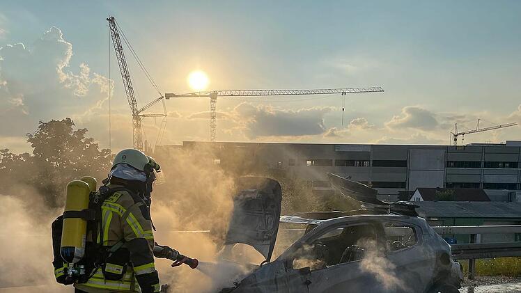 Fahrzeugbrand A73 bei Forchheim