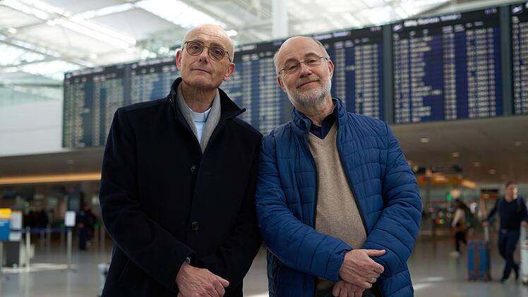 Theologe Thomas Schwartz (links) und Wissenschaftler Harald Lesch debattieren diesmal über Fremdheit und was sie mit uns macht.
