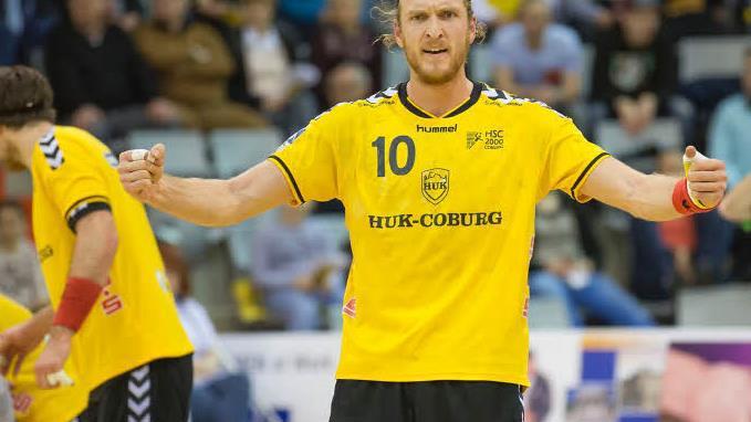 "Jungs ihr könnt kommen, wir sind bereit..." - ob Coburgs Rückraum-Kanonier "Matze" Gerlich heute Abend tatsächlich so viel Grund zum Jubeln hat, wird sich zeigen. Zu Gast in der HUK-Coburg Arena ist mit dem deutschen Meister THW Kiel eine der besten Handball-Mannschaften Europas. Foto: Albert Höchstädter