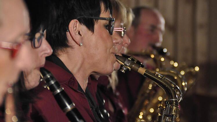 Musik im "Big-Band-Sound" ist das Markenzeichen der Revivalband des Musikvereins Schondra. Foto: Peter Klopf