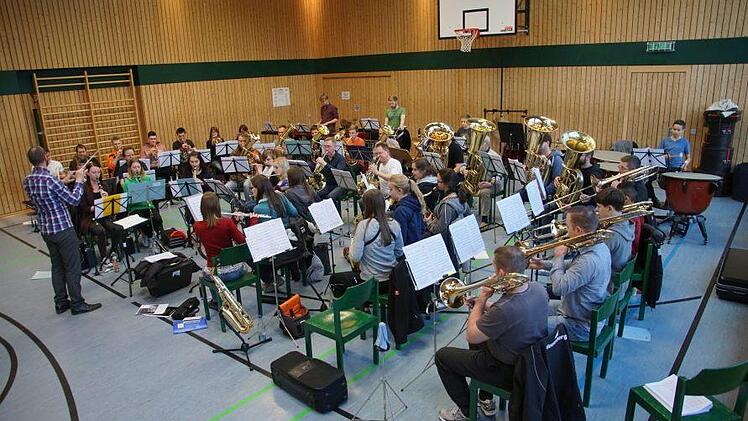 Anstrengende, aber auch lustige Probentage haben die Musiker des Eberner Blasorchesters in Rappershausen verbracht. Foto: Janina Reuter