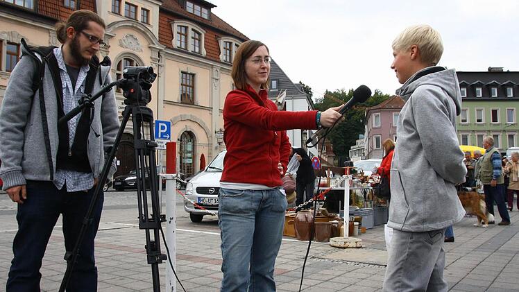Lion Kramer mit dem Team von inFranken, Christian Bauriedel und Regina Leibgeber-Davis