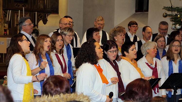 Der Gospelchor gastierte nach 16 Jahren wieder einmal in Wallenfels. In der Stadtpfarrkirche St. Thomas erfreute er zum Jahresbeginn die Besucher. Michael Wunder