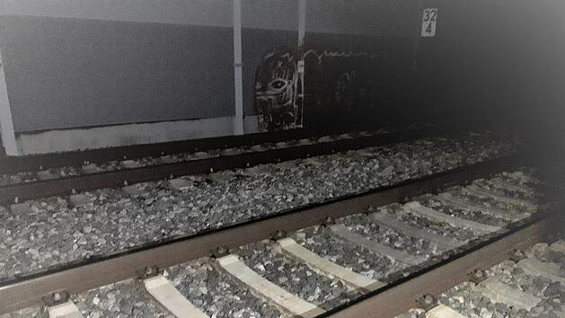 Der Bereich innerhalb der  Schallschutzwände ist schwer zugänglich. Foto: Kreisbrandinspektion Erlangen-Höchstadt