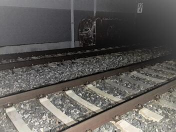 Der Bereich innerhalb der  Schallschutzwände ist schwer zugänglich. Foto: Kreisbrandinspektion Erlangen-Höchstadt